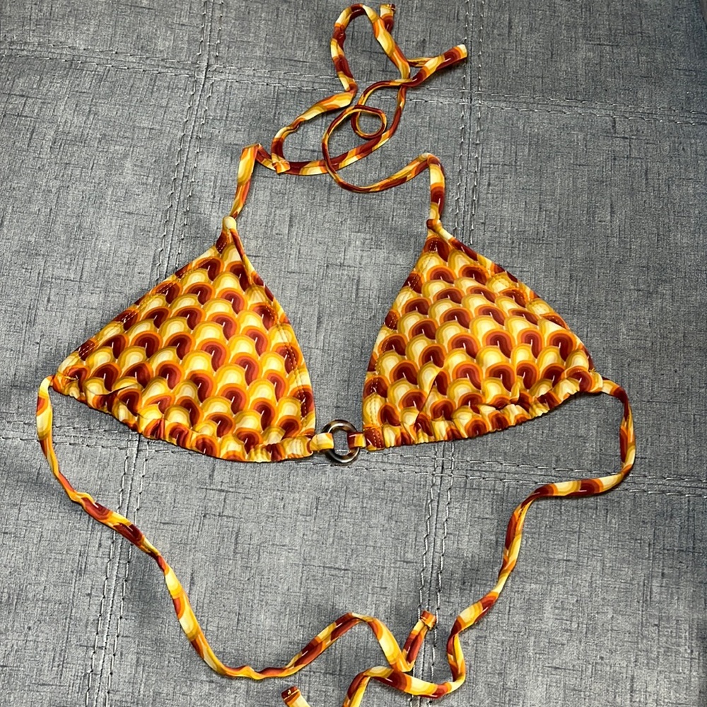 retro pattern bikini top xhilaration